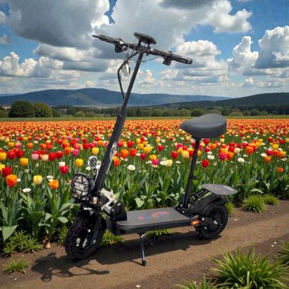 صورة سكوتر كهربائي عملي بتصميم قوي